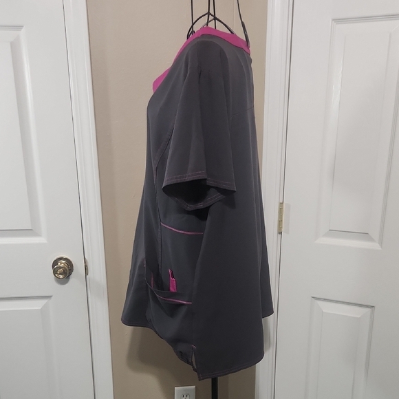 Women Scrub Top - Picture 6 of 9